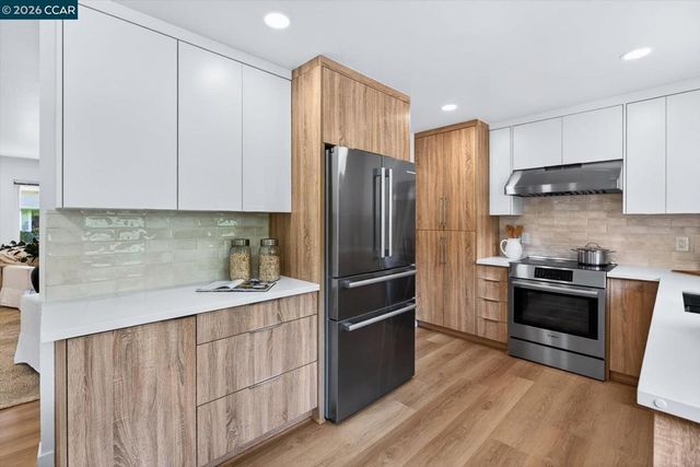 29 29 Whitehall Drive, Orinda, CA 94563