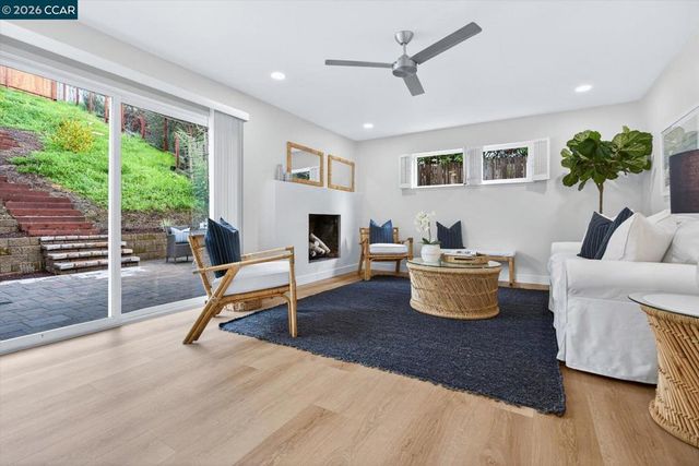 29 29 Whitehall Drive, Orinda, CA 94563