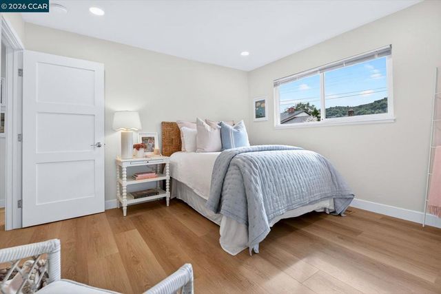 29 29 Whitehall Drive, Orinda, CA 94563