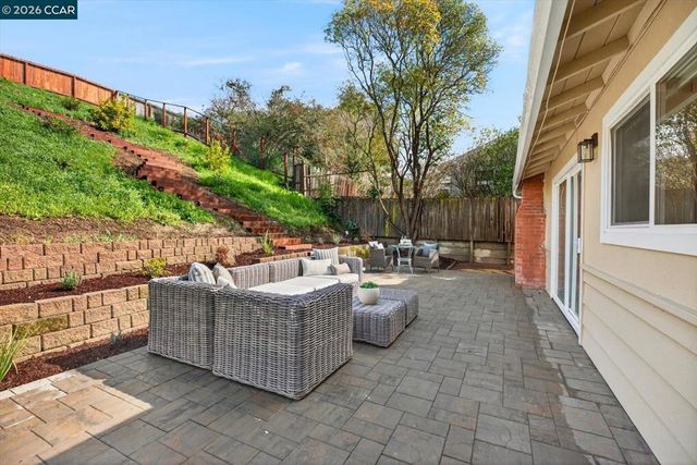 29 29 Whitehall Drive, Orinda, CA 94563