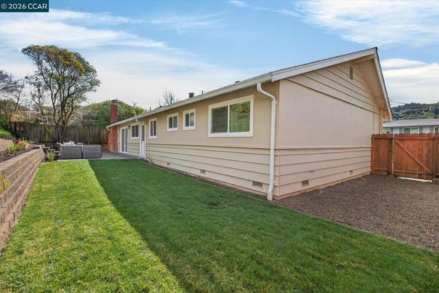 29 29 Whitehall Drive, Orinda, CA 94563