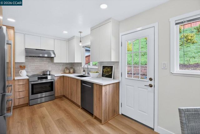 29 29 Whitehall Drive, Orinda, CA 94563