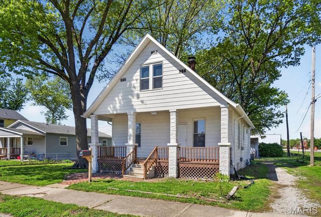 1651 Poplar St, Granite City, IL 62040