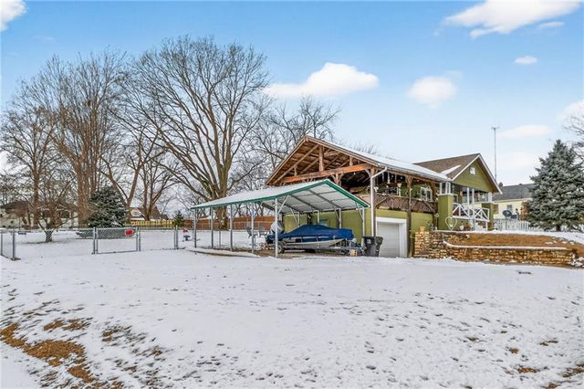 2322 S Glenwood Avenue, Independence, MO 64052