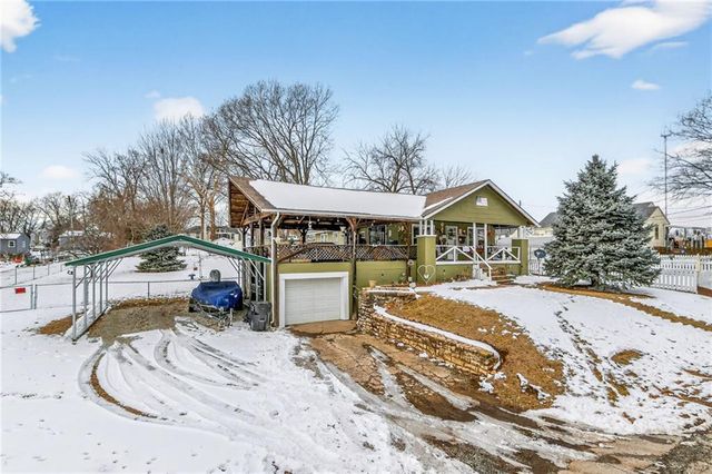 2322 S Glenwood Avenue, Independence, MO 64052