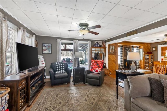 2322 S Glenwood Avenue, Independence, MO 64052