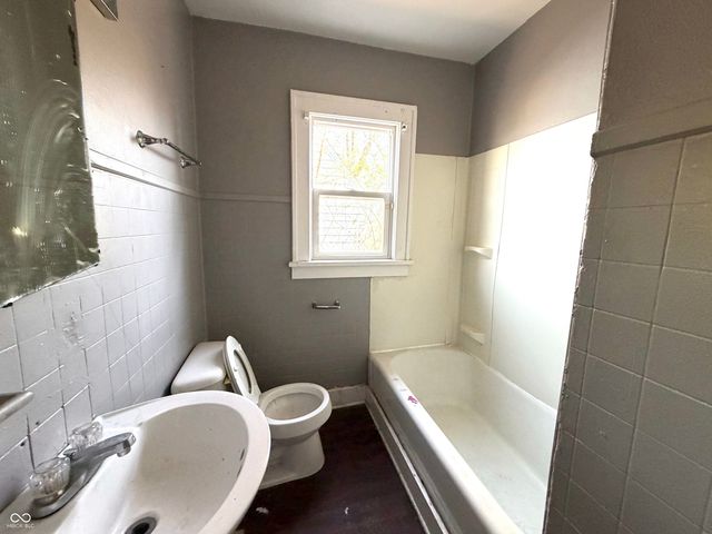 815 E 19th Street, Anderson, IN 46016