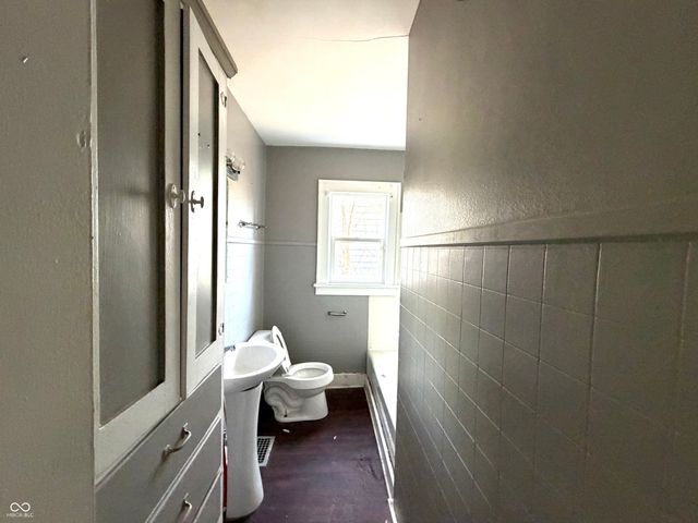 815 E 19th Street, Anderson, IN 46016