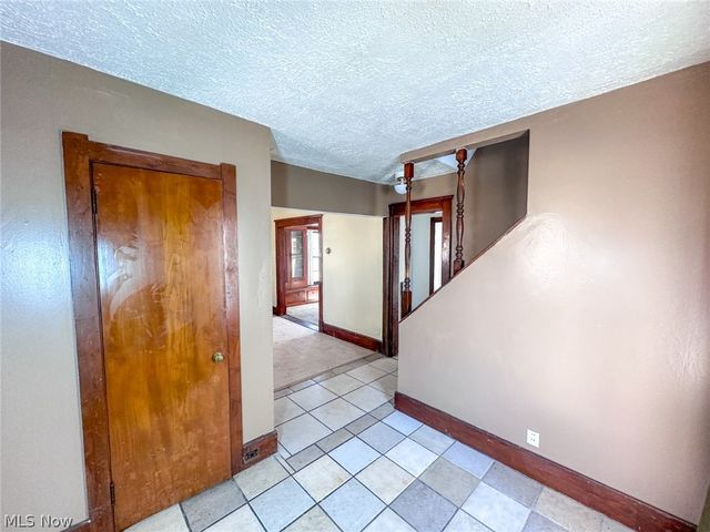 14812 Westropp Avenue, Cleveland, OH 44110