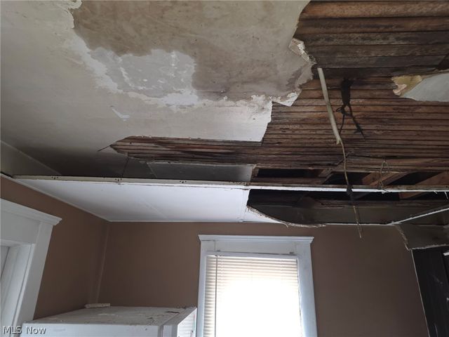 14812 Westropp Avenue, Cleveland, OH 44110