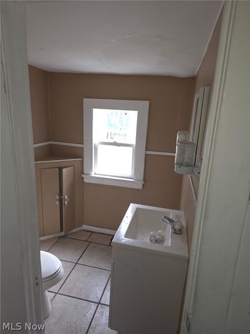 14812 Westropp Avenue, Cleveland, OH 44110