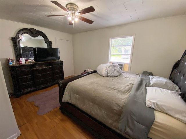 421 & 423 Broussard Ln Lane, Lake Charles, LA 70607