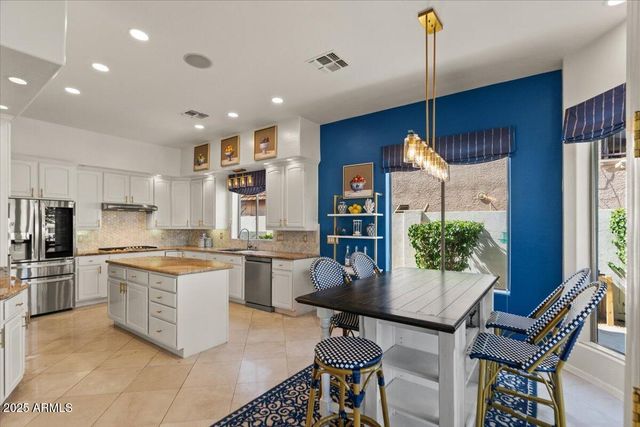 2135 E CLIPPER Lane, Gilbert, AZ 85234