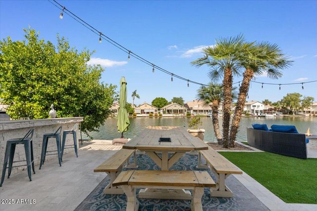 2135 E CLIPPER Lane, Gilbert, AZ 85234