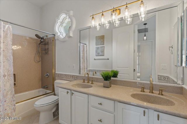 2135 E CLIPPER Lane, Gilbert, AZ 85234