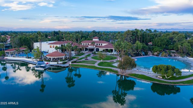 2135 E CLIPPER Lane, Gilbert, AZ 85234