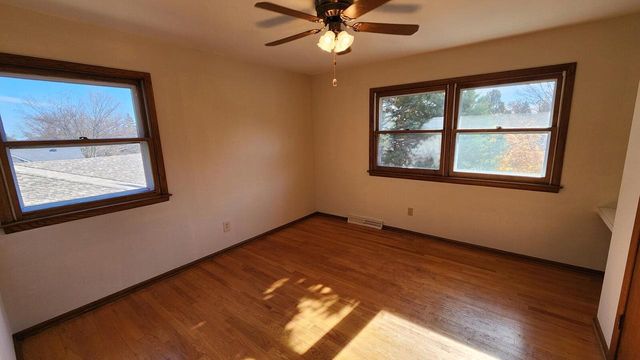 12720 W Verona DRIVE, New Berlin, WI 53151