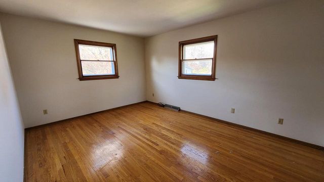 12720 W Verona DRIVE, New Berlin, WI 53151