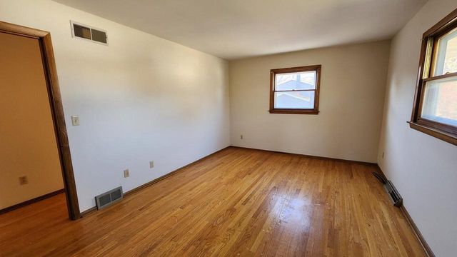 12720 W Verona DRIVE, New Berlin, WI 53151