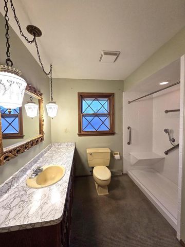 12720 W Verona DRIVE, New Berlin, WI 53151