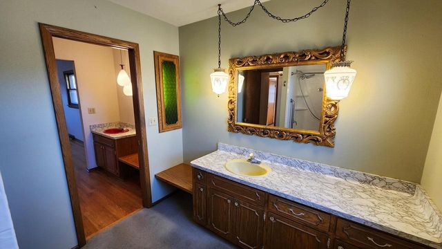 12720 W Verona DRIVE, New Berlin, WI 53151