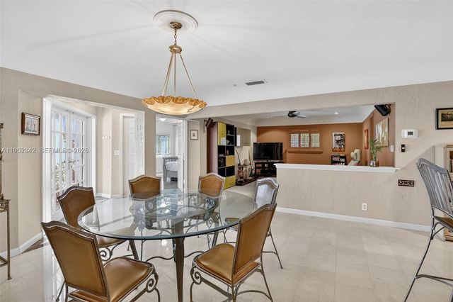 8704 Mahogany Ave, Plantation, FL 33324