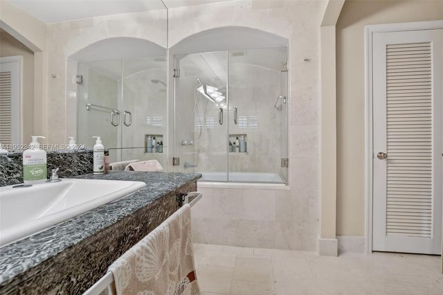 8704 Mahogany Ave, Plantation, FL 33324