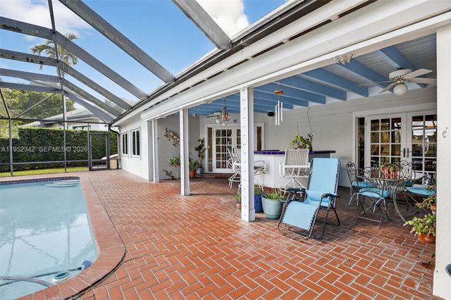 8704 Mahogany Ave, Plantation, FL 33324