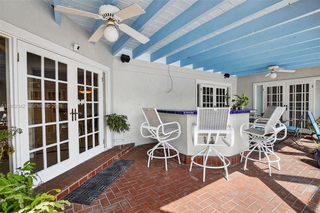 8704 Mahogany Ave, Plantation, FL 33324