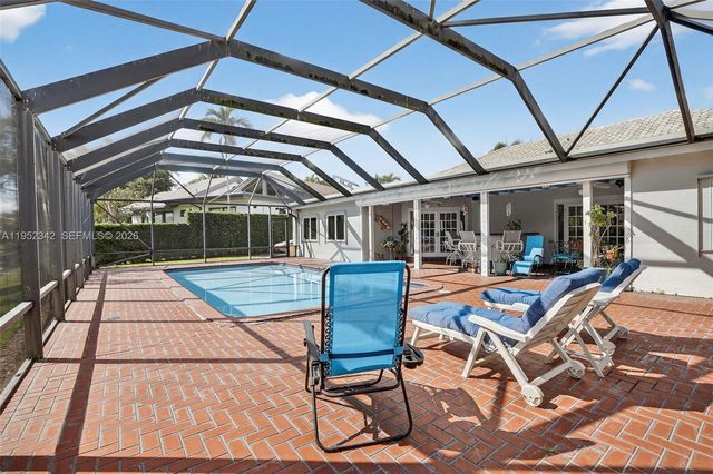 8704 Mahogany Ave, Plantation, FL 33324