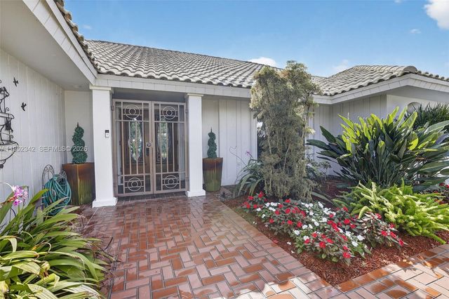 8704 Mahogany Ave, Plantation, FL 33324