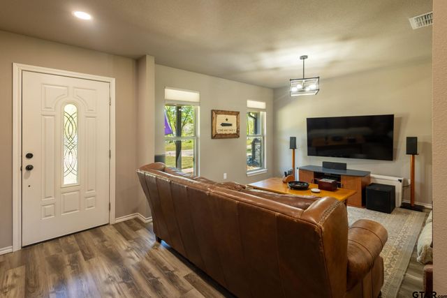 172 Private Road 6292, Mineola, TX 75773