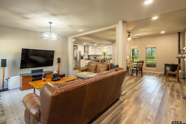 172 Private Road 6292, Mineola, TX 75773