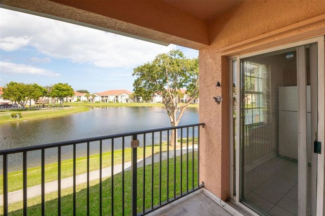 2407 Belmont Lane 2407, North Lauderdale, FL 33068
