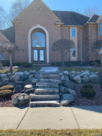 62727 Tournament Drive, Washington Township, MI 48094