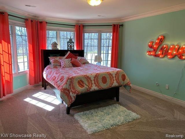 62727 Tournament Drive, Washington Township, MI 48094