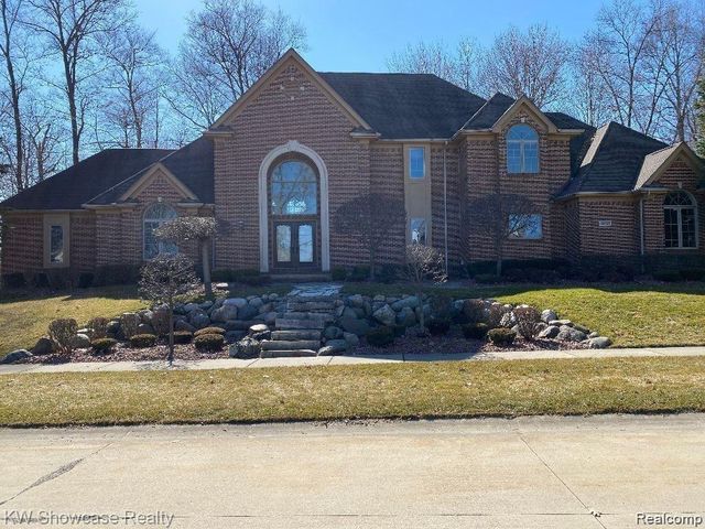 62727 Tournament Drive, Washington Township, MI 48094