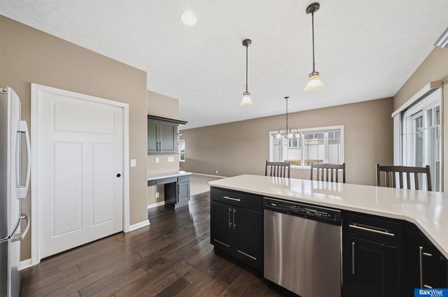 595 Penrose Drive, Lincoln, NE 68521