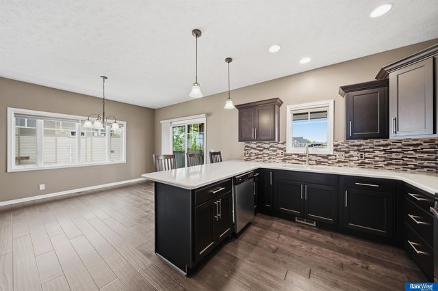595 Penrose Drive, Lincoln, NE 68521