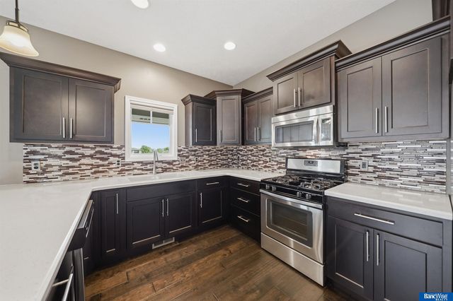 595 Penrose Drive, Lincoln, NE 68521