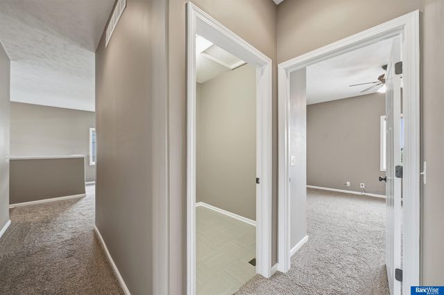 595 Penrose Drive, Lincoln, NE 68521