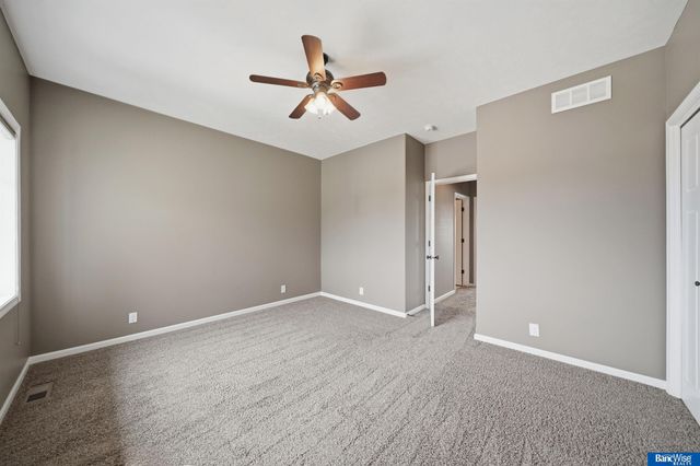 595 Penrose Drive, Lincoln, NE 68521