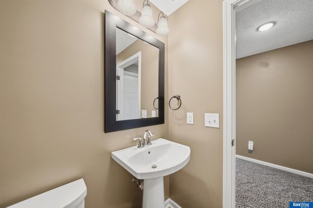 595 Penrose Drive, Lincoln, NE 68521