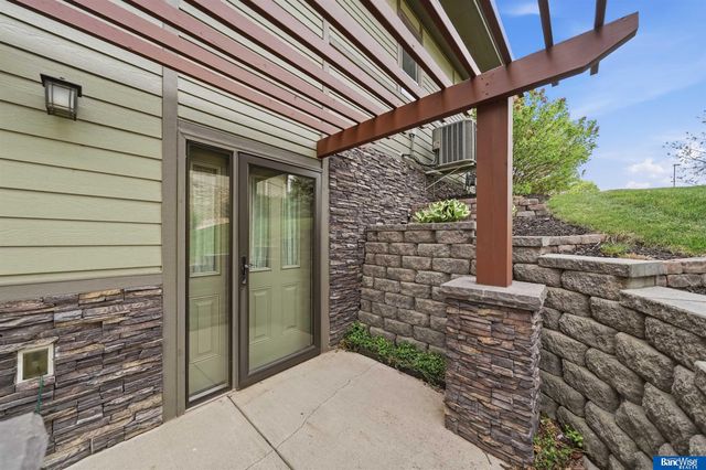 595 Penrose Drive, Lincoln, NE 68521