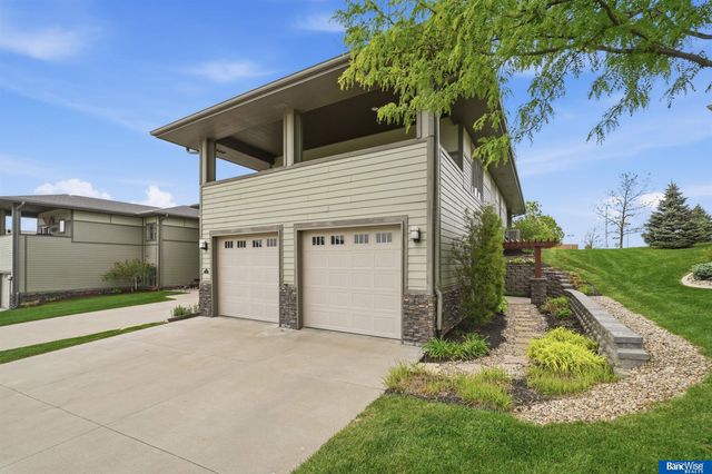 595 Penrose Drive, Lincoln, NE 68521