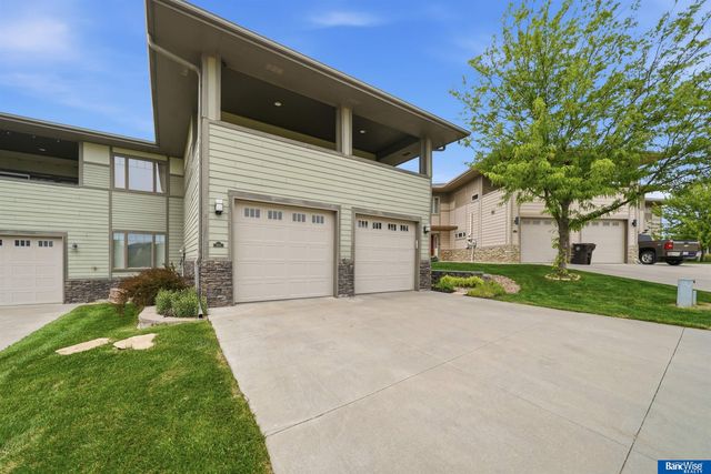 595 Penrose Drive, Lincoln, NE 68521