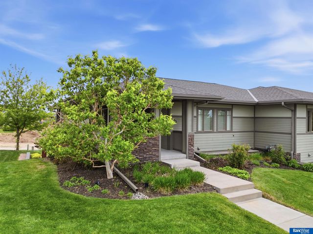 595 Penrose Drive, Lincoln, NE 68521