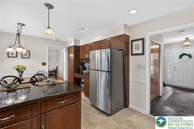 126 Hillcrest Drive South, Macungie Boro, PA 18062