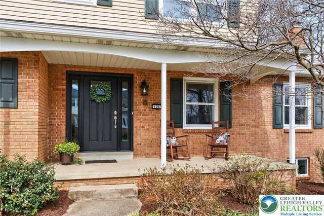 126 Hillcrest Drive South, Macungie Boro, PA 18062