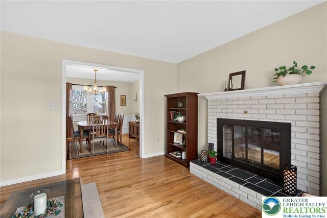 126 Hillcrest Drive South, Macungie Boro, PA 18062